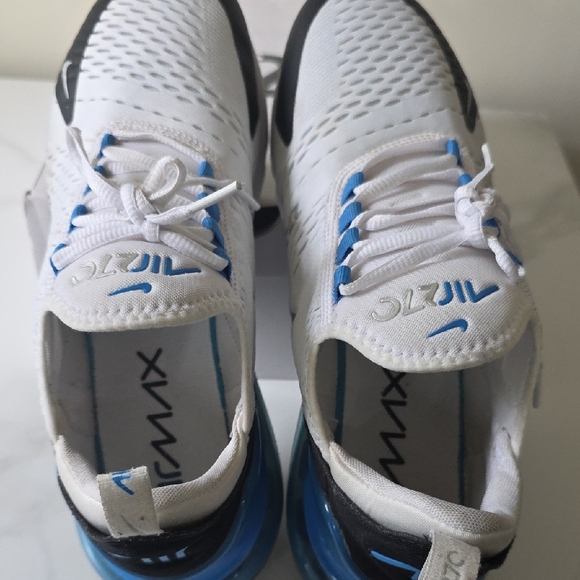 Nike Air Max 270 White and Blue Athletic Shoes - Picture 5 of 9